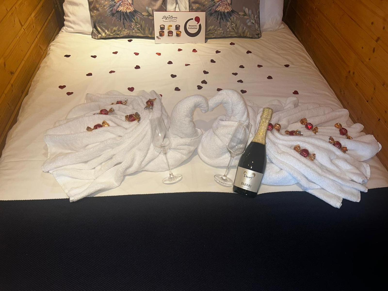 Crabmill Glamping Bewdley Hotel ภายนอก รูปภาพ
